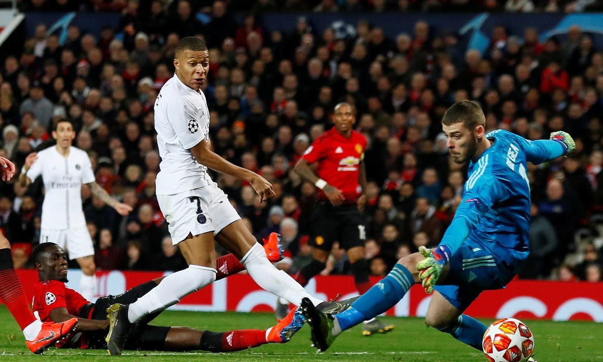 关于尤文轻取曼联，内马尔乌龙送礼法甲的信息