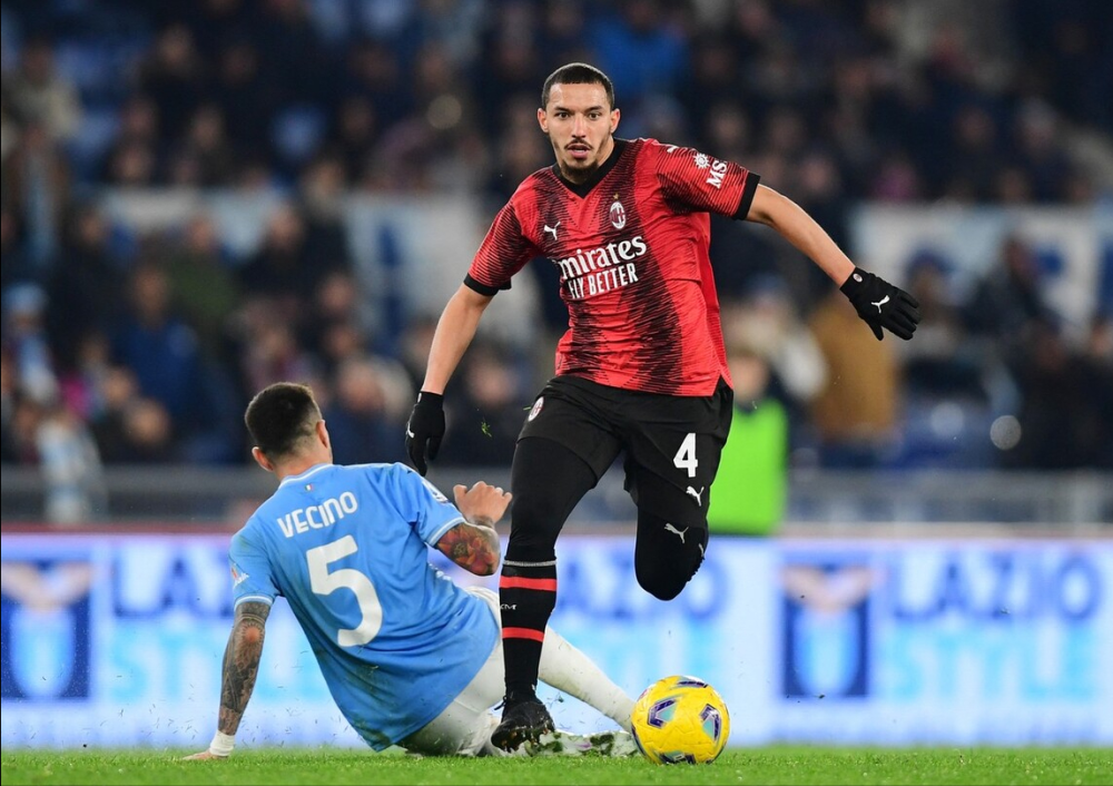 多特蒙德险胜AC米兰，卡瓦尼补时绝平意甲