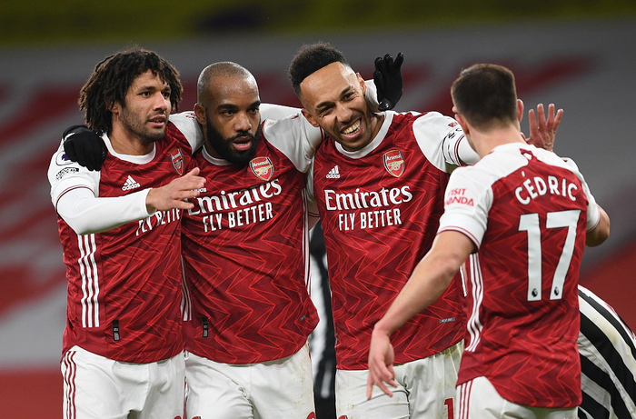 波斯尼亚队主场战平，积分榜争端的简单介绍