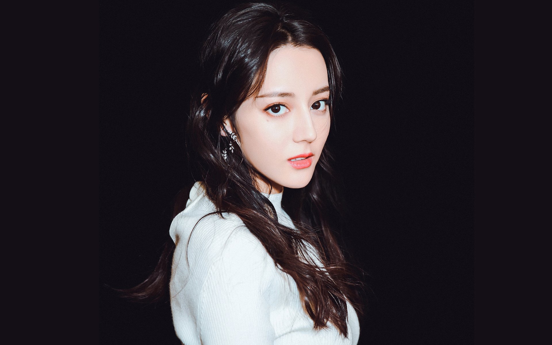 华体会登陆-当三分线成为时代的分野，克莱·汤普森如何用最老派的投篮，击穿最现代的防守体系